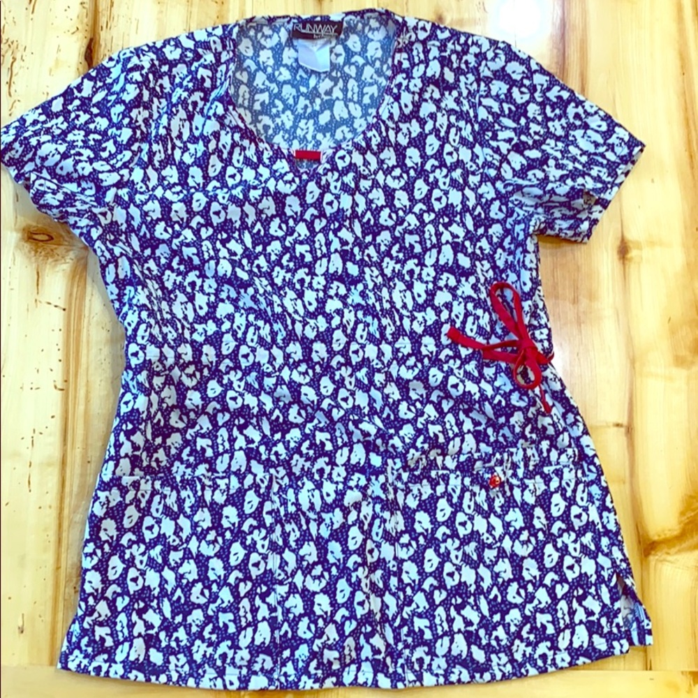 Scrub top